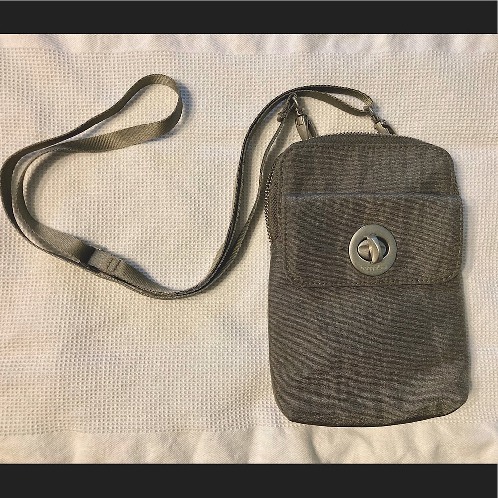 Baggallini gray crossbody phone bag with turn-lock